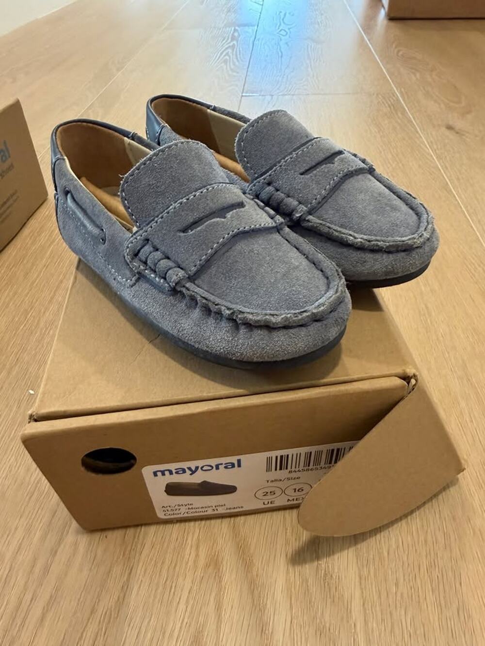 New with tags! Mayoral Toddler Boy Suede Mocassin Size 8us/25 eu